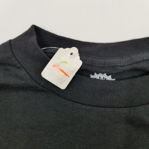 Jeri Lee VS IV Letter Word Graphic Shirt Black - Picture 4 of 5